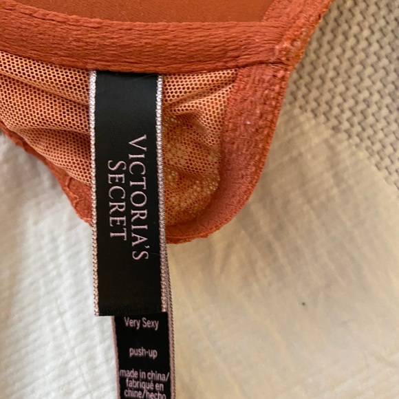 Bra - Picture 3 of 3